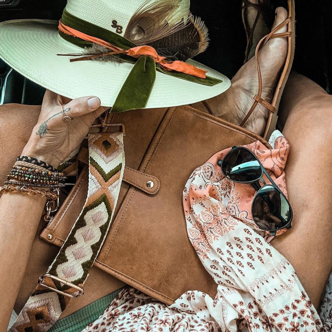 Emmy Courier | Choose Your Strap - Threaded Pear