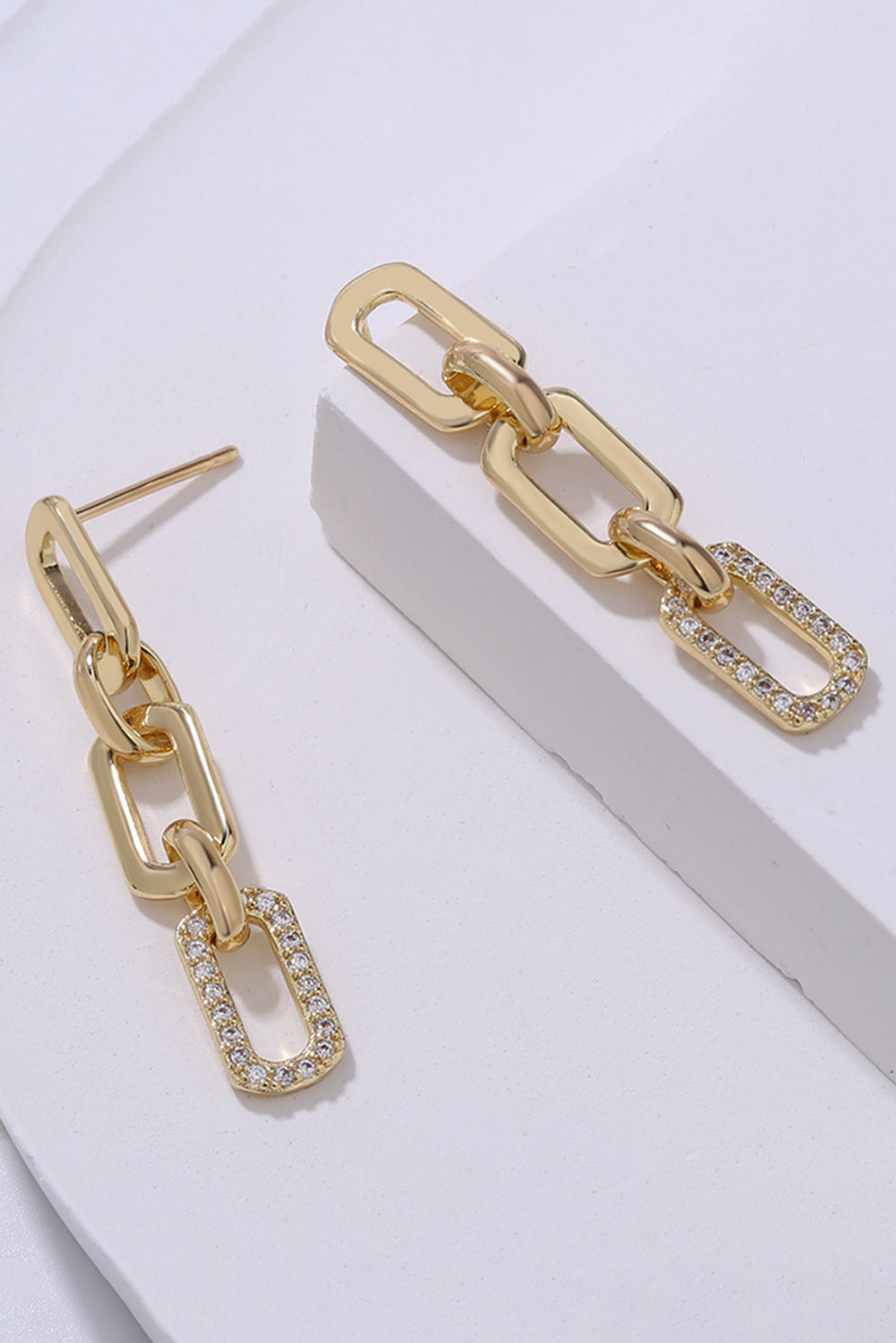 Gold Chain Link Rhinestone Decor Plate Stud Earrings - Threaded Pear