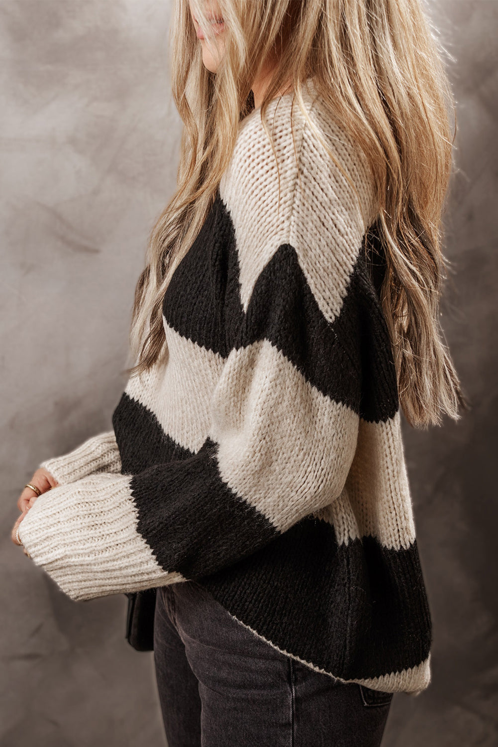 Amelia Colorblock Loose Pullover Sweater - Threaded Pear