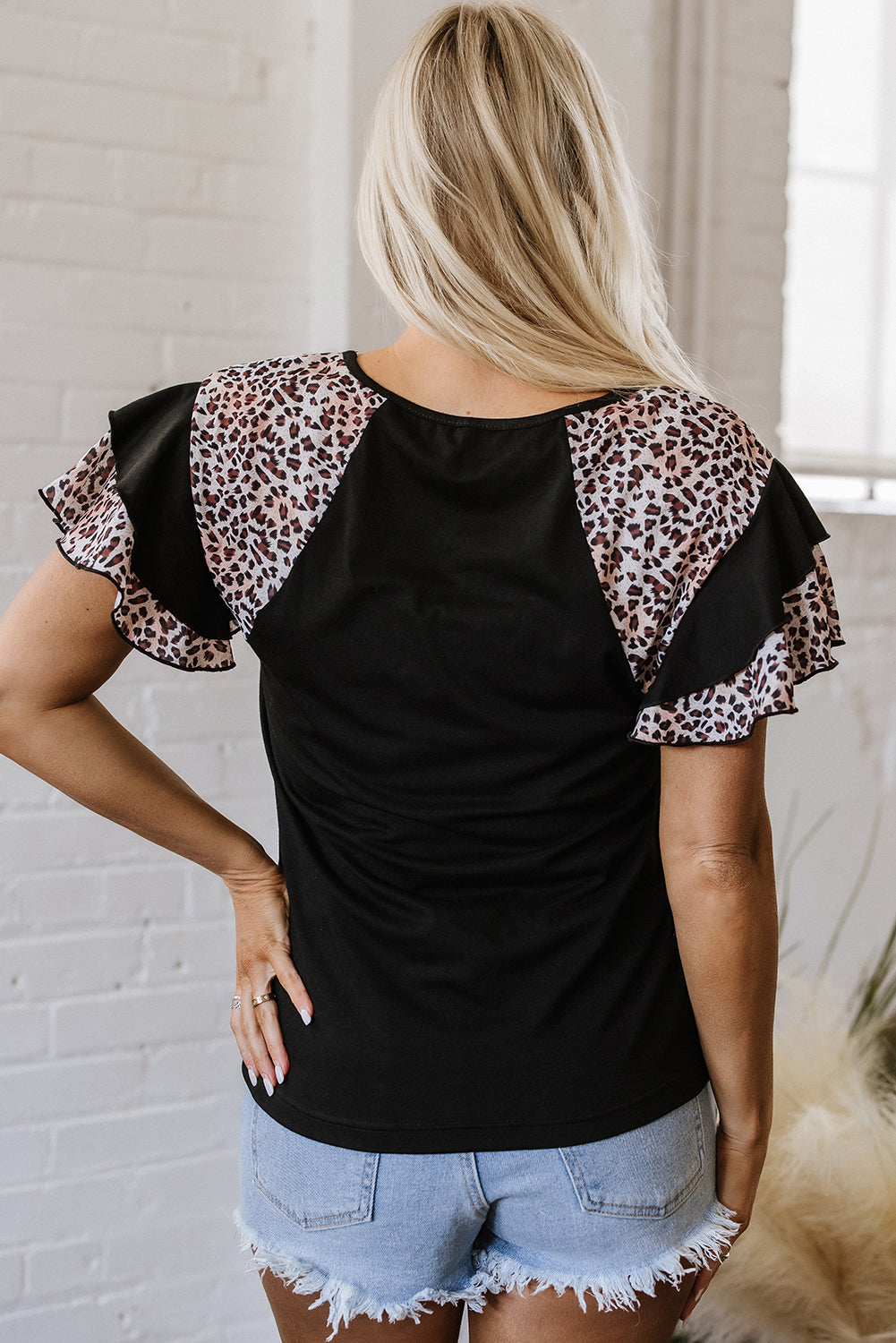 Emryn Leopard Ruffled Sleeve V Neck Top - Threaded Pear