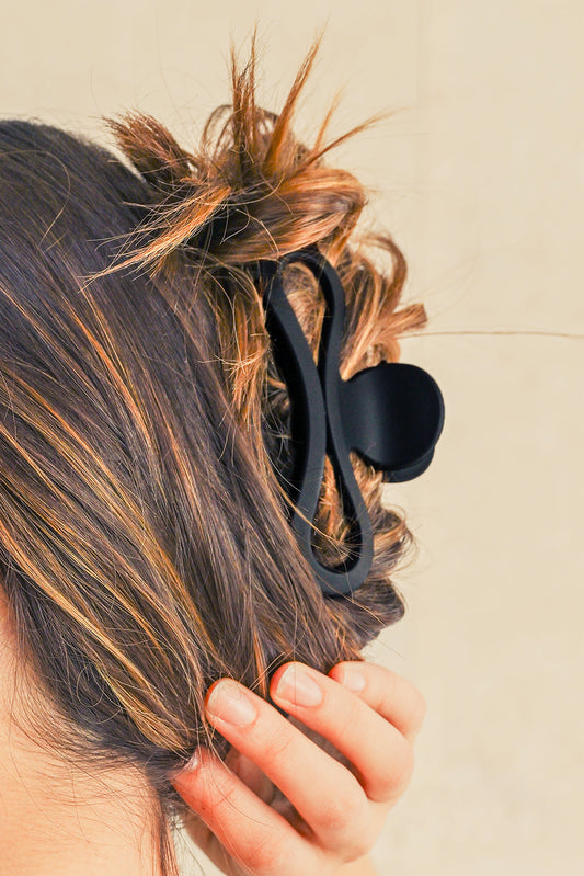 Black Wave Shape Matte Hair Claw Clip - Threaded Pear