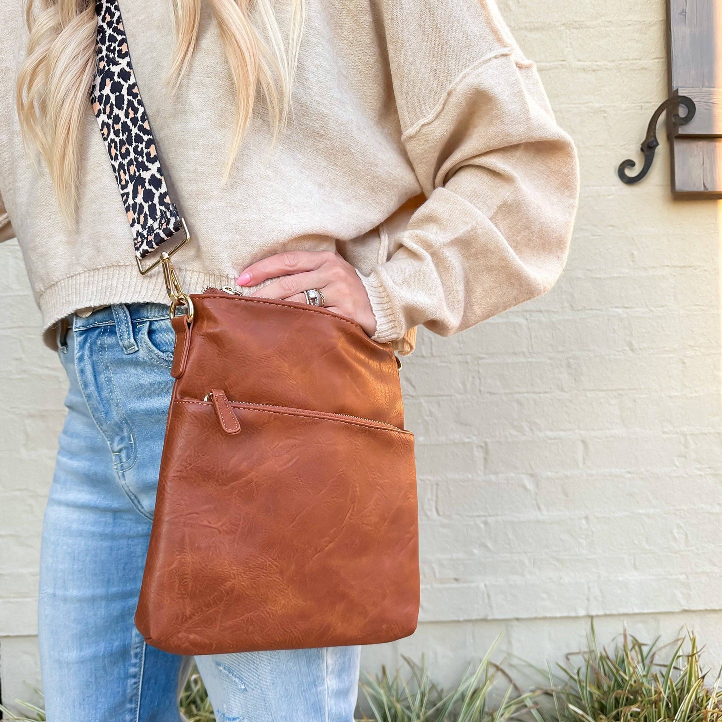 Chloe Crossbody | Choose Your Strap - Threaded Pear