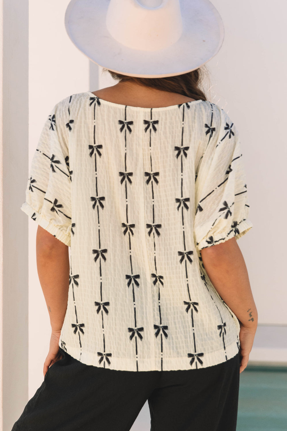 Aviana Bow Print Puff Short Sleeve Top - Threaded Pear